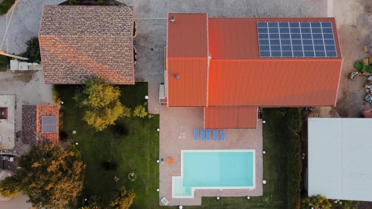 Agriturismo Casa Chiara Latina Exterior foto