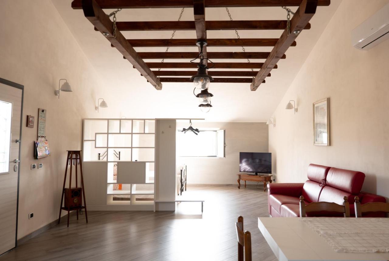 Agriturismo Casa Chiara Latina Exterior foto
