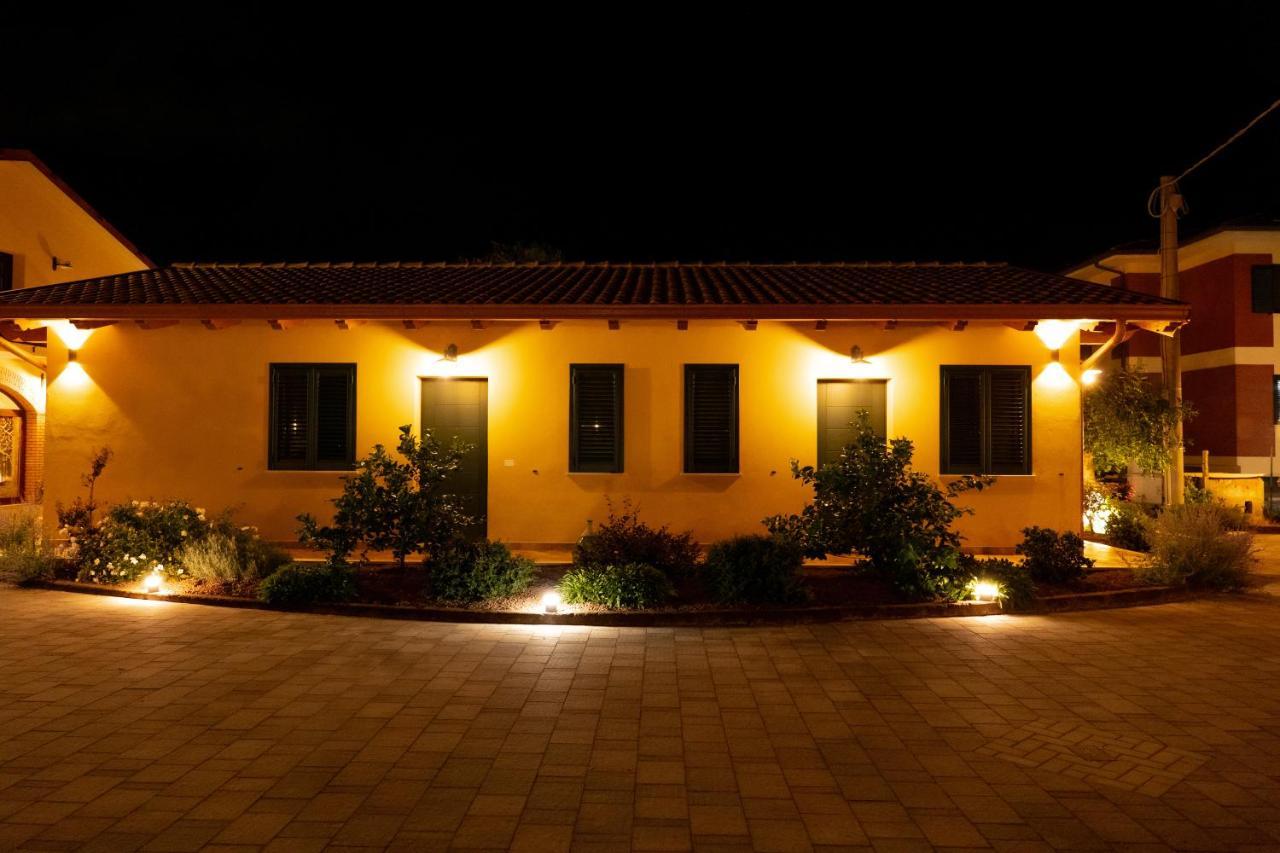 Agriturismo Casa Chiara Latina Exterior foto