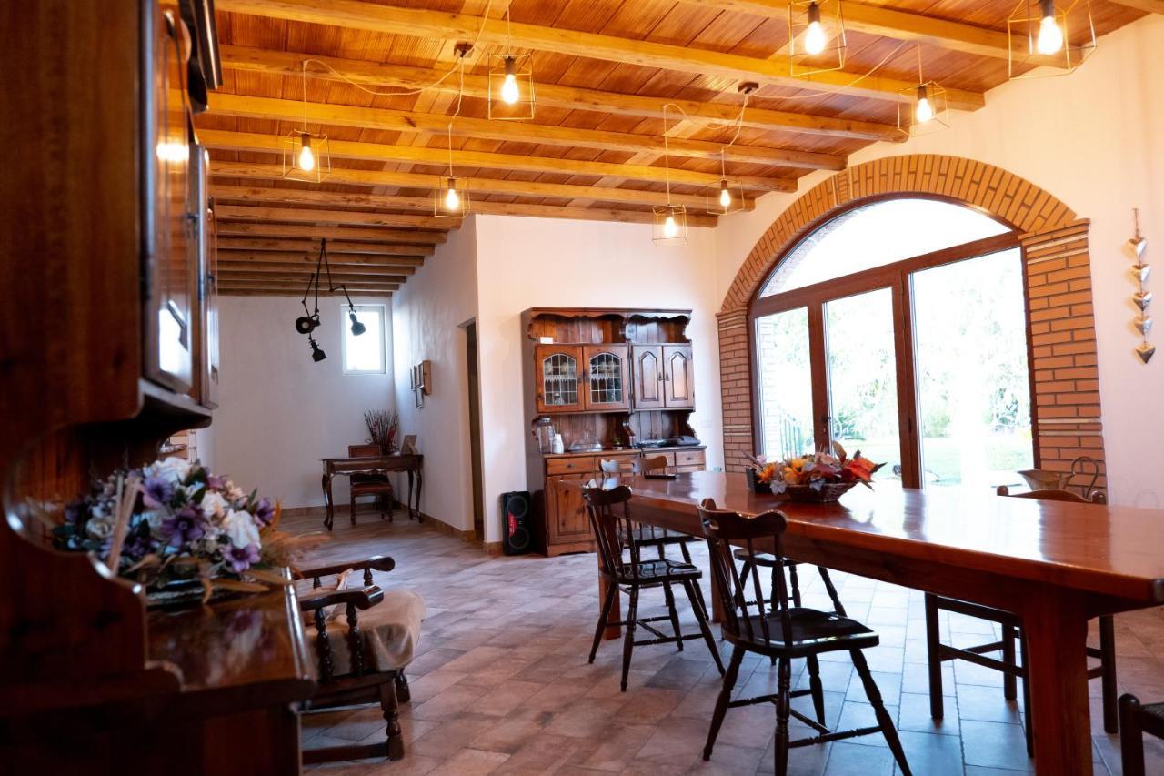 Agriturismo Casa Chiara Latina Exterior foto