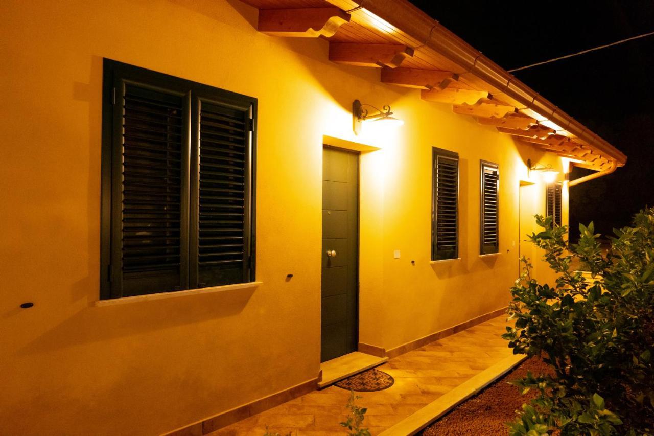 Agriturismo Casa Chiara Latina Exterior foto